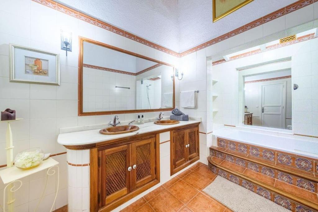 Magnifica Villa Tranquila En El Centro De Mallorca Biniali  Luaran gambar